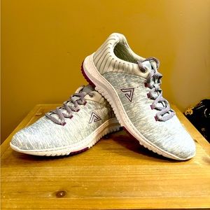 NWOT Nurse Mates Align Elin Athletic Shoes Size 11